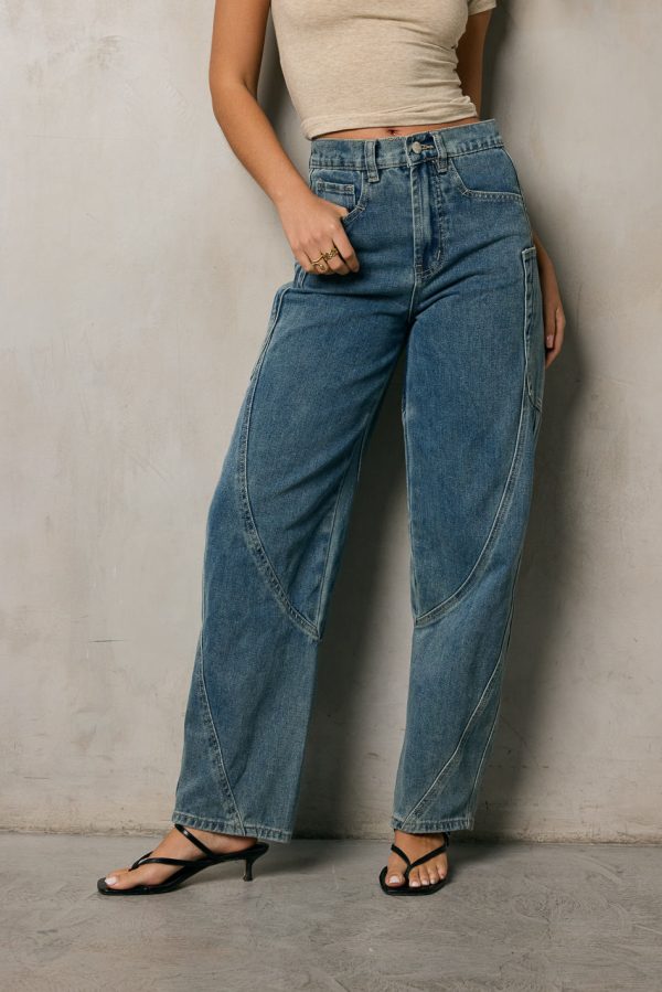 Zarha Tapered Barrel Jeans Online now - Image 5